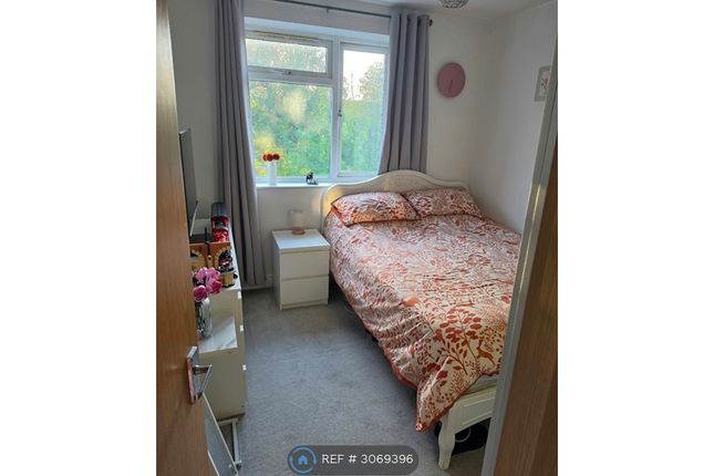 Flat, A Addison Road Sarisbury Green, Southampton photo 5