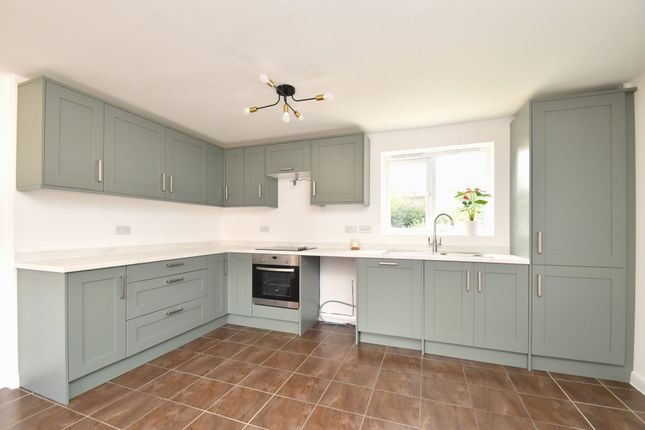12 Knights Way, St. Ives photo 4
