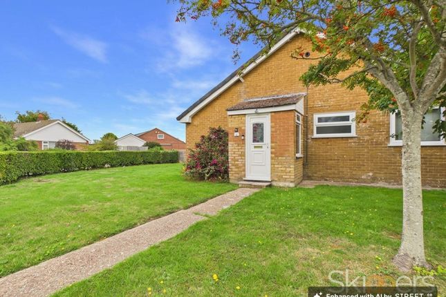 3-bed semi-detached on 25 The Fairway, Romney Marsh, £325,000