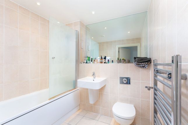 134 Southstand Apts Highbury Stadium Square, London, London photo 5