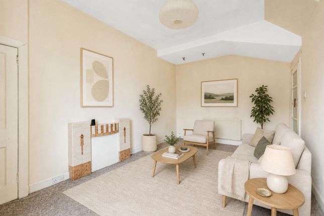 16, Maryfield, Abbeyhill, Edinburgh photo 3