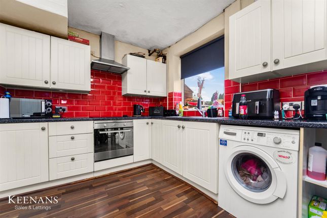 59, Tellson Crescent, Salford photo 4