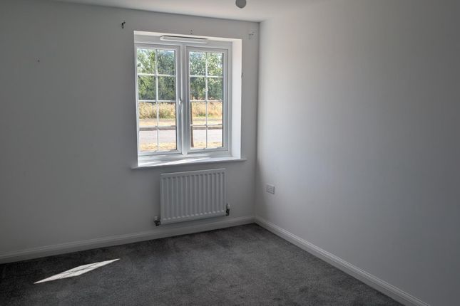 30, Harrier way, Hardwicke, Gloucestershire photo 5