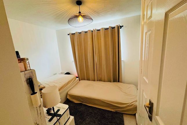 88, Dunraven Avenue, Luton photo 5