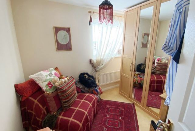 Flat for sale in The Nurseries, Cliftonville, Northampton