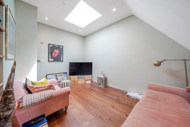 Flat 7A, New Court, Liston Road, Marlow photo 2