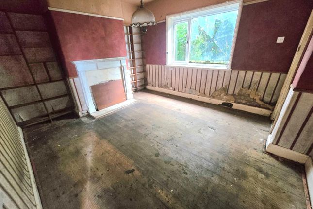 79, Poplar Grove, Bury photo 2
