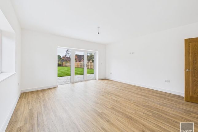 15, Upper Stafford Avenue, Norwich photo 2
