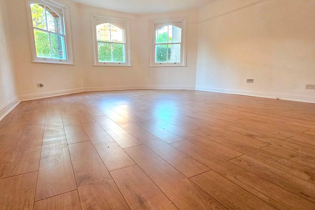 Flat 1, twickenham photo 3