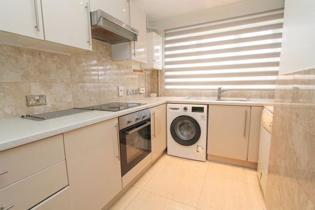 Property for sale in Arcadia Close, Carshalton
