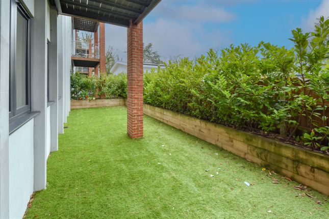 6 Millfield View, Ashwells Road, Brentwood photo 2