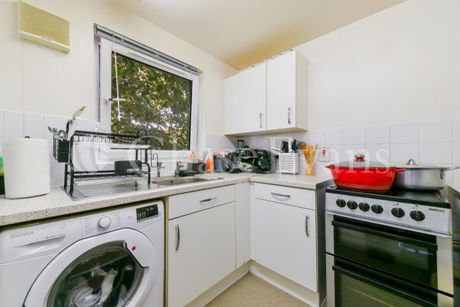 Flat for sale in Loxley Close, Sydenham, London
