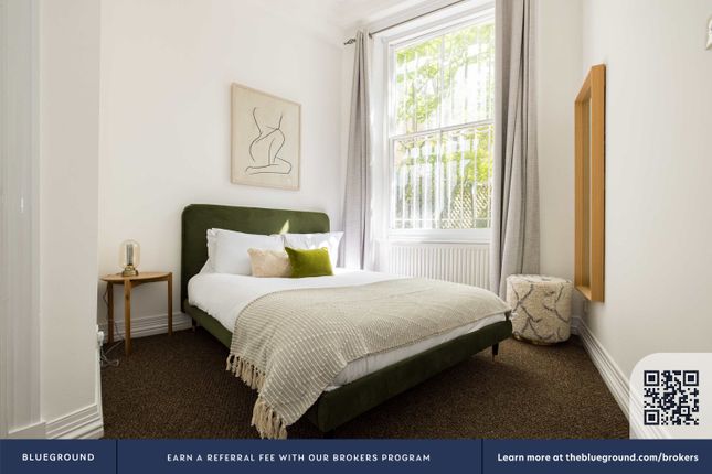 Warwick Road, Eardley Crescent, London photo 4