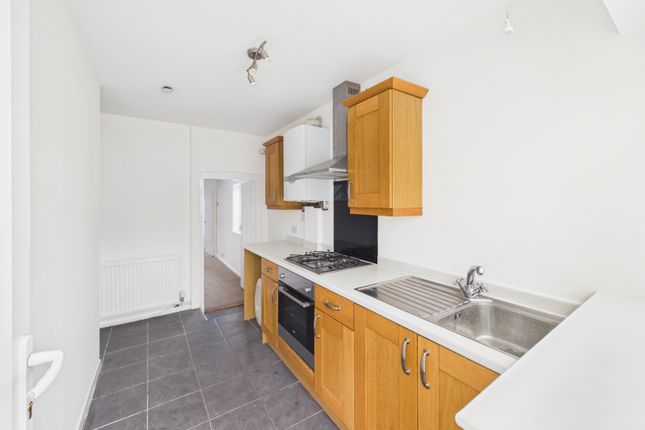 47 Fleet End Road, Warsash, Southampton photo 4