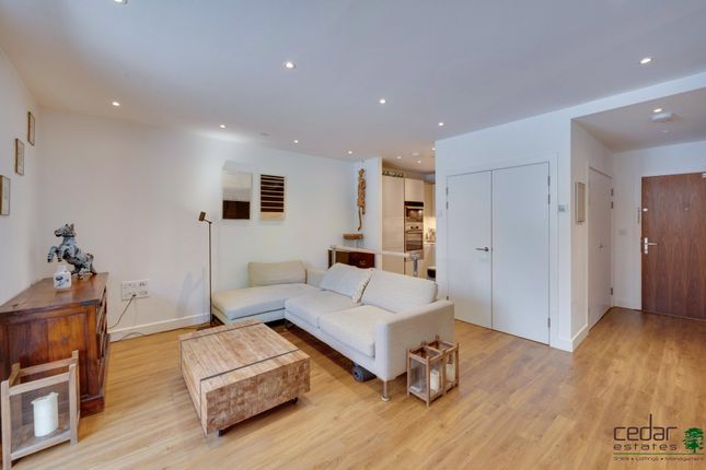 Flat 4 Clark House, 328 Finchley Road, Kidderpore Green, London photo 2