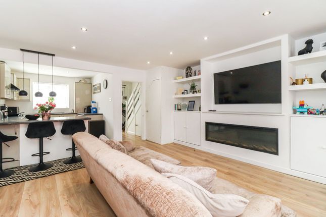 56 Berkeley Close, Abbots Langley photo 4