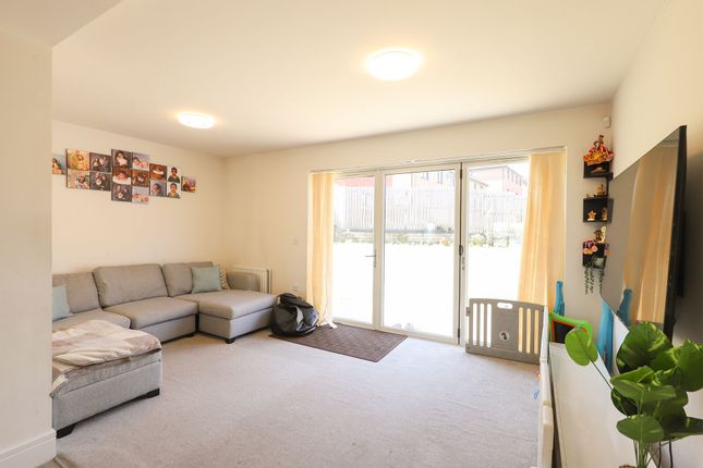 90 Cherry Wood Way, Rotherham photo 3