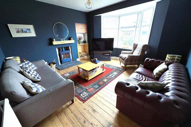 12, Petrie Crescent, Elgin photo 2