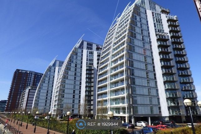Flat to rent in N V Building, Salford