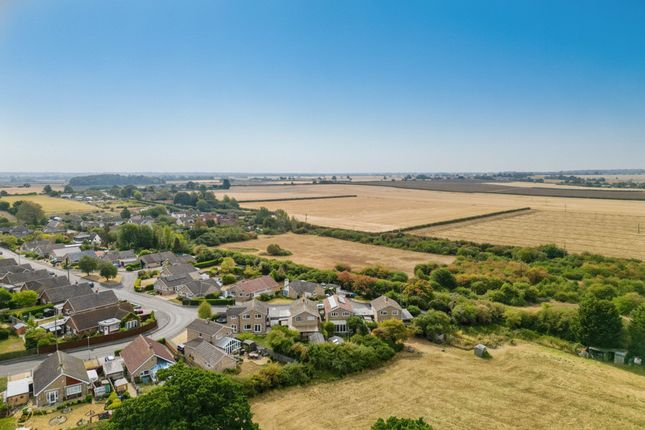 20 Helens Close, Huntingdon photo 4
