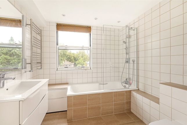 Flat for sale in Gloucester Avenue, Primrose Hill, London