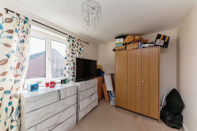 Terraced house for sale in Redshank Drive, Scunthorpe