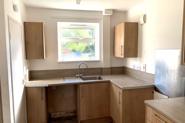 3, Alder Grove, Newcastle photo 5