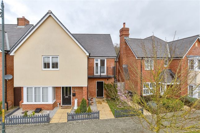 4-bed house on Beacon Avenue Kings Hill, West Malling, £596,000