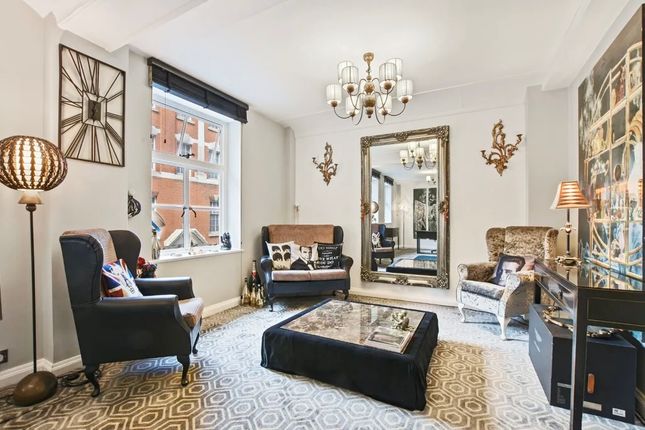 Flat for sale in Carrington House, Hertford Street, Mayfair