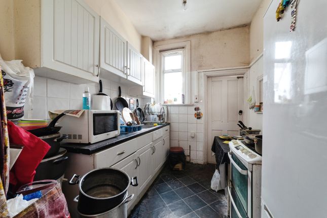 Flat for sale in Cecil Road, Ilford