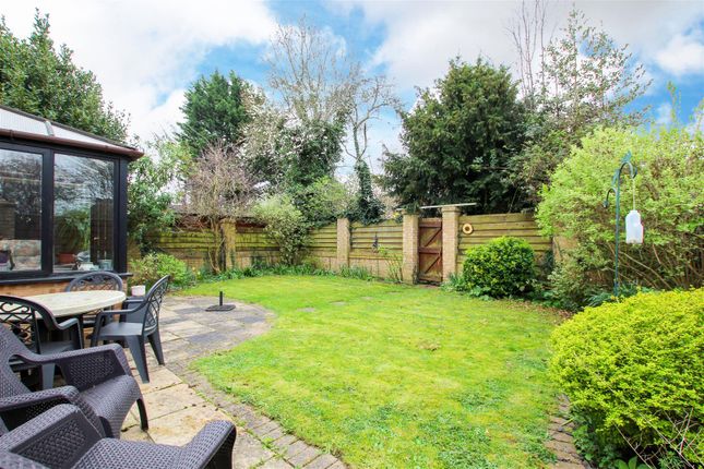 Detached house to rent in Martingale Close, Cambridge