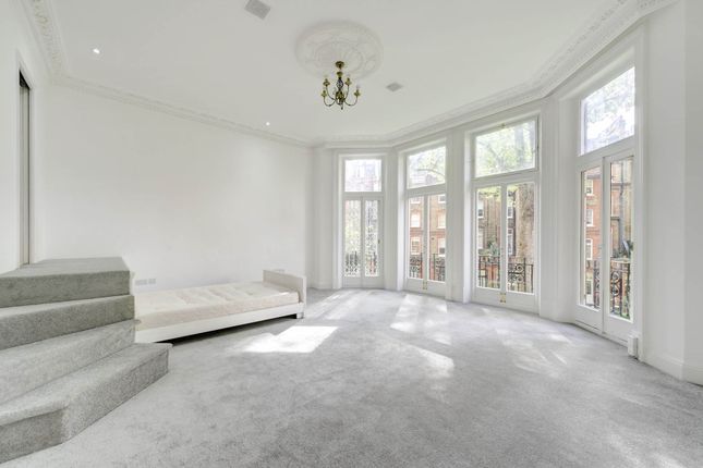 Flat I, Egerton Gardens, London photo 4