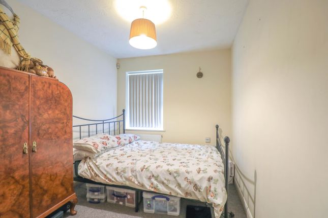 Flat 4, 12, Henry Bird Way, Northampton photo 4
