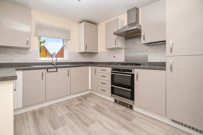 54, Heren Lane, Milton Keynes photo 4