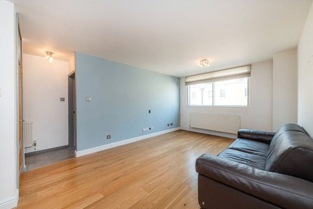 Flat for sale in George Street, London