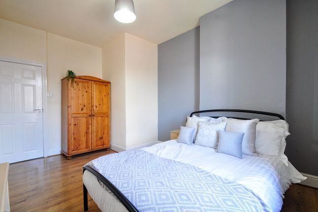 Room 3 146 Caerleon Road, Newport photo 3