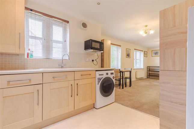 10, Collum House Road, Scunthorpe photo 3