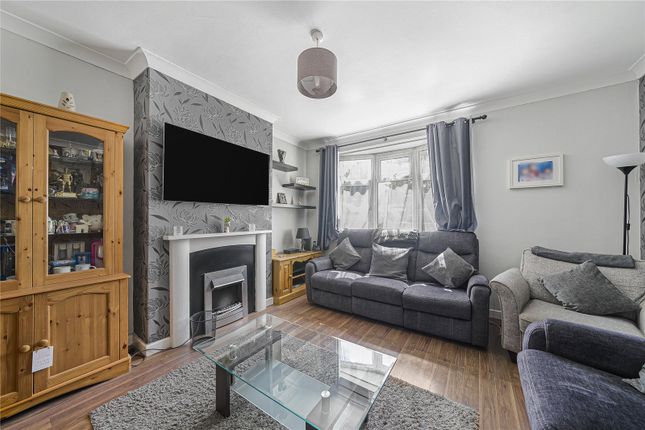 22, Perry Grove, Kent photo 3