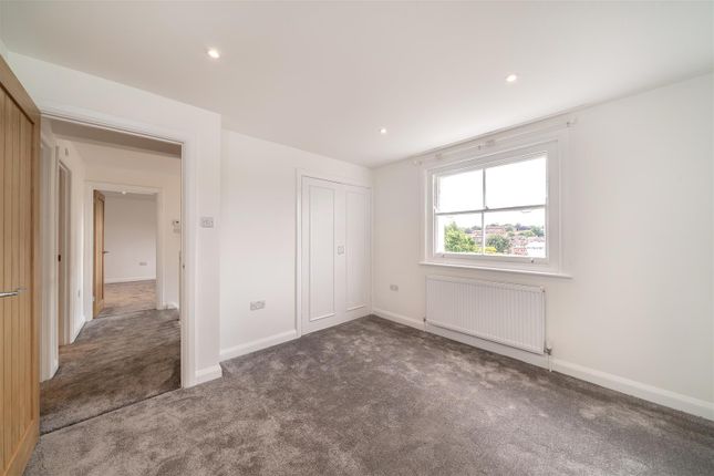 Flat to rent in Thornlaw Road, West Norwood