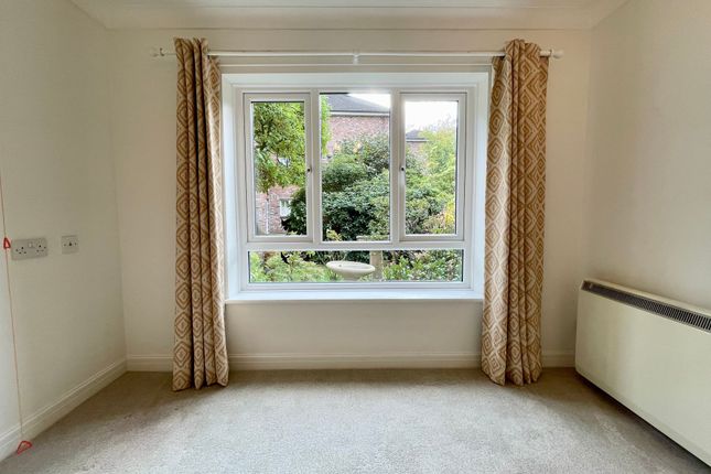 6 Lynwood Victoria Road, Wilmslow photo 3