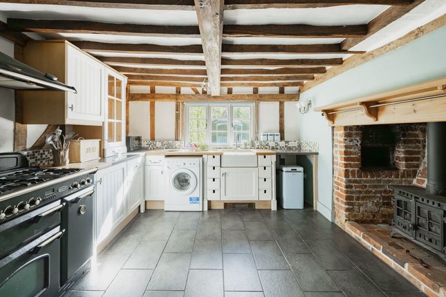 Ye Olde Chequers Cottage, Chequers Lane, Diss photo 3