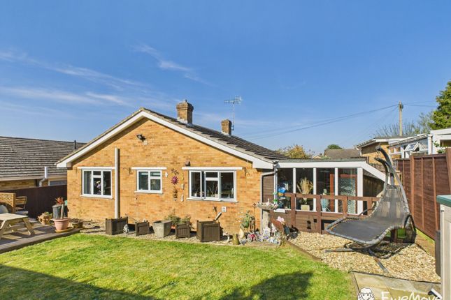 6, Mitchells Close, Salisbury photo 4