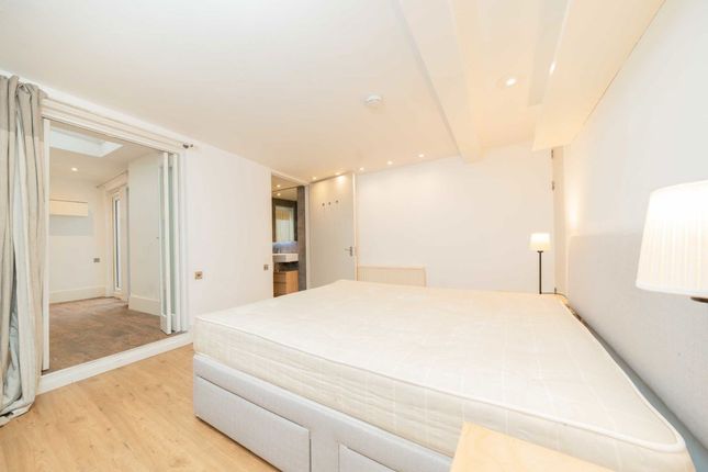 Basement, 39, Cornwall Crescent, London photo 4