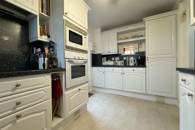 Detached house for sale in Pett Close, Hornchurch