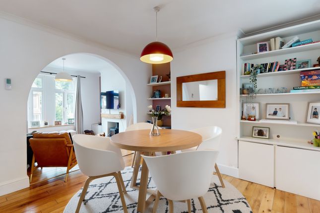 31, Ironbridge Road, Cardiff photo 4