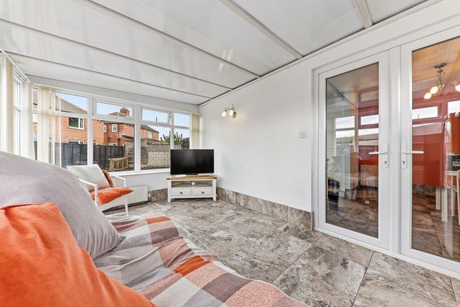 7, Westover Avenue, Leeds photo 4