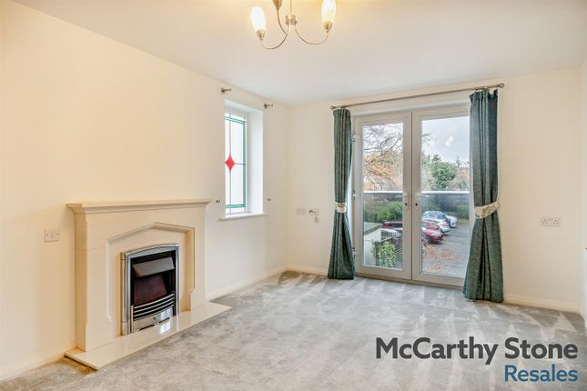 14 Michael Court, 43 Oakfield, Sale photo 2