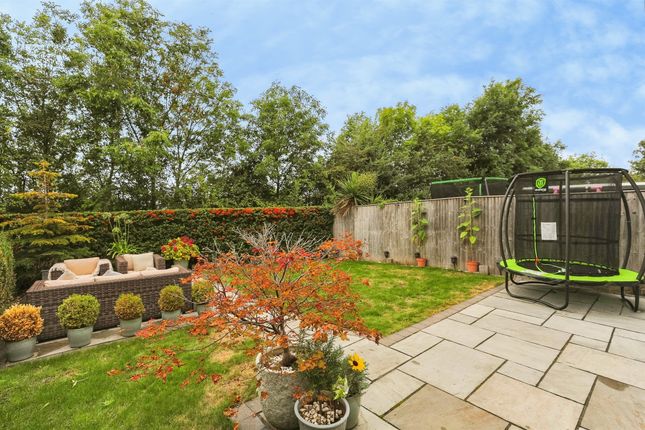 29, The Woodlands, Rotherham photo 4