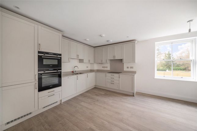 2-bed flat on Plot 7,, Shalford Lodge, Kingston-Upon-Thames, £650,000