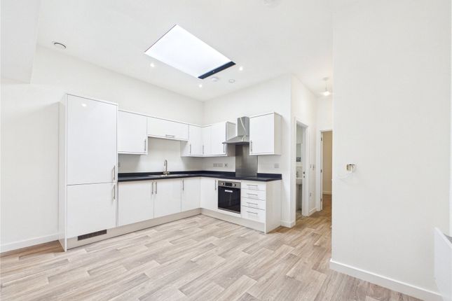 Flat 3, 9, St. Helens Lane, Essex photo 3